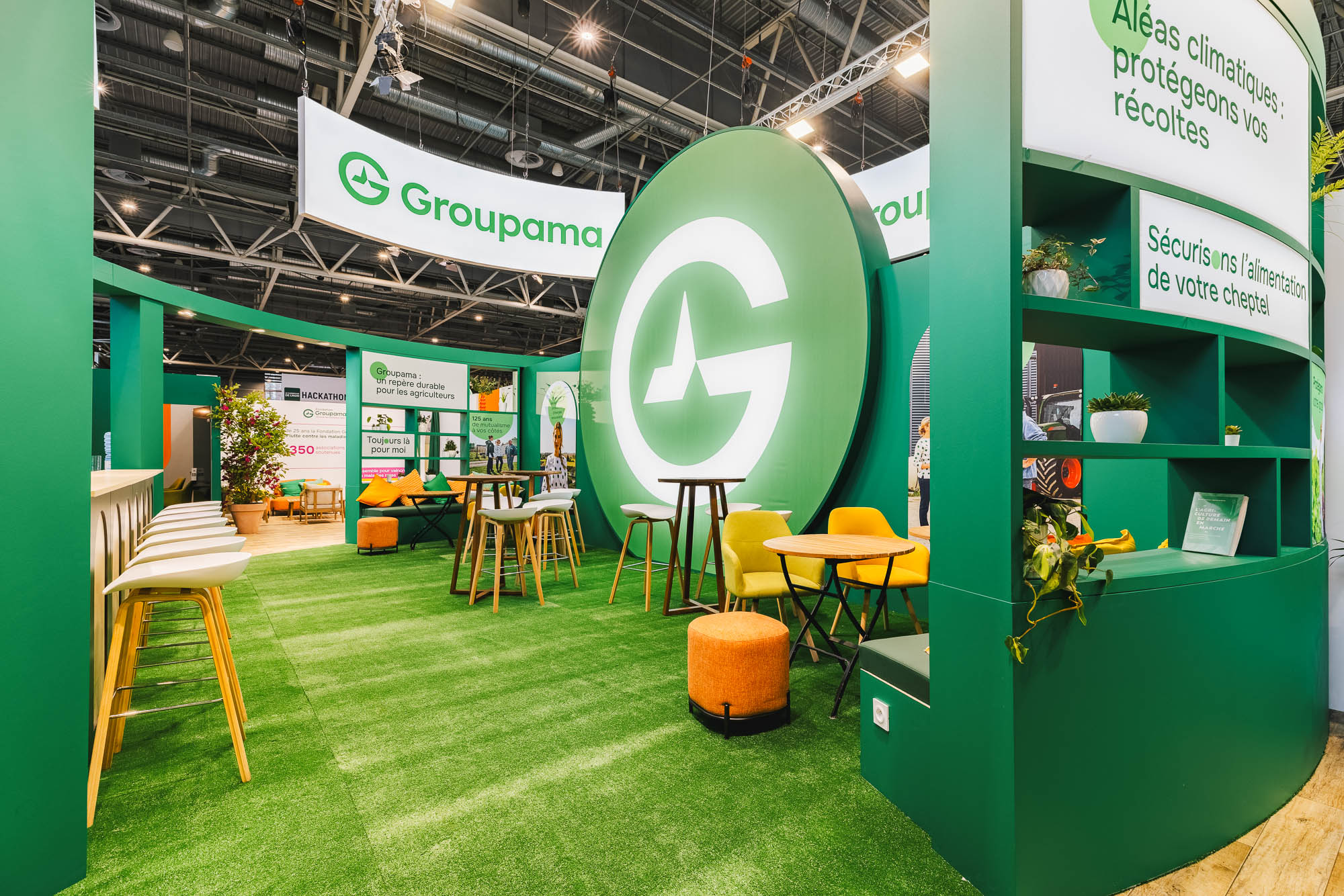 Vue à l'intérieur du stand Groupama au Salon de l'Agriculture