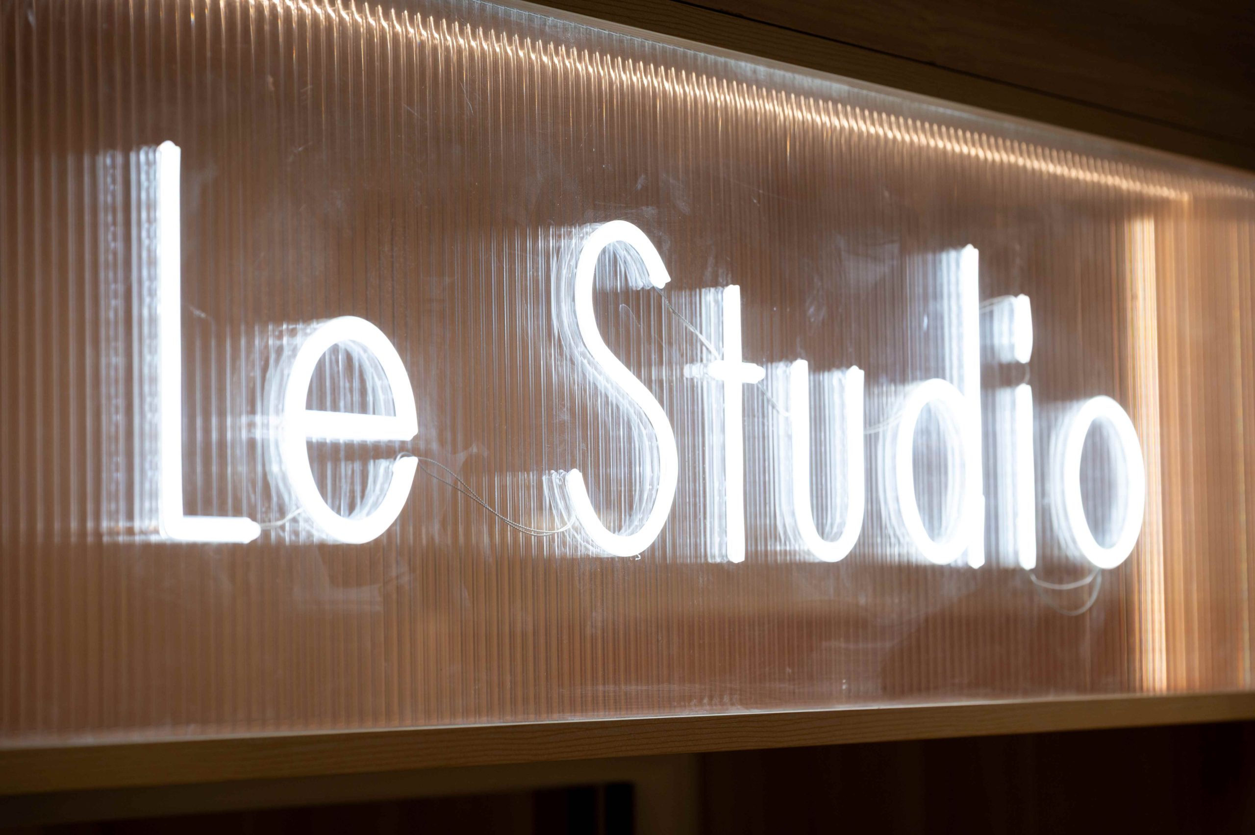 Zoom agencemnt showroom Paris